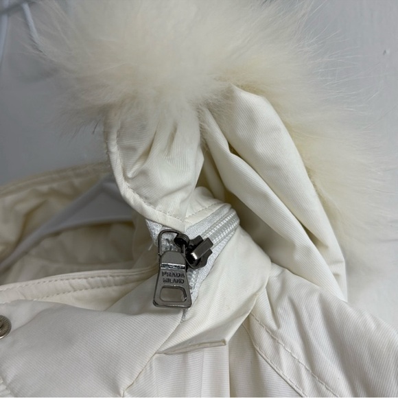 PRADA Women's White Hooded Jacket - Picture 10 of 10